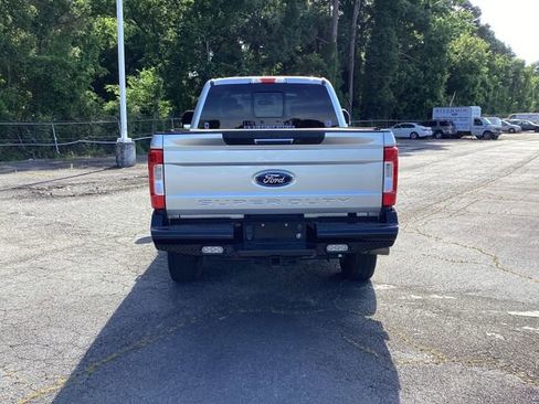 Used 2019 Ford F250 Lariat w/ FX4 Off-Road Package AWD/4WD image 3