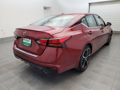 Used 2023 Nissan Altima 2.5 SR w/ SR Premium Package FWD image 9