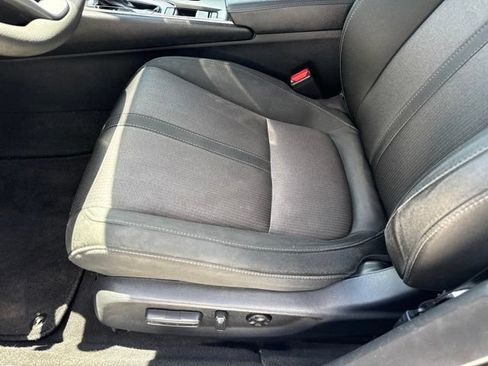 Used 2019 Honda Accord EX image 10