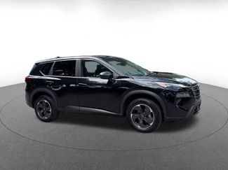 Used 2025 Nissan Rogue SV FWD video 2