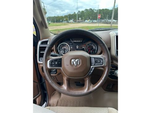 Used 2019 RAM 1500 Laramie image 19