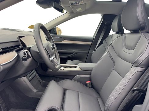 Certified 2025 Volvo EX90 Plus image 10