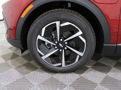 New 2026 Chevrolet Equinox EV LT image 38