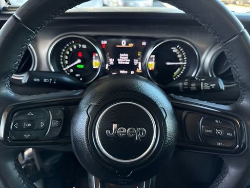 Used 2023 Jeep Wrangler Unlimited image 22