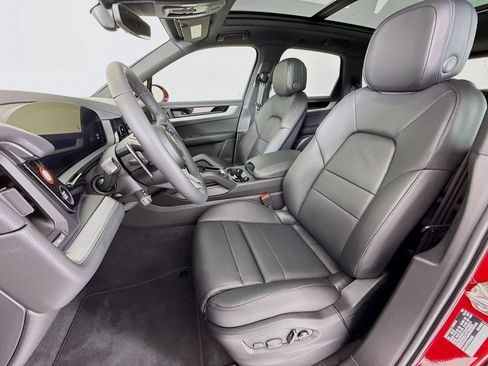 New 2026 Porsche Cayenne AWD/4WD image 5