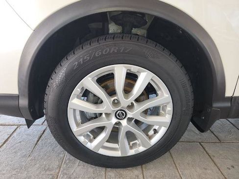Certified 2020 Nissan Rogue Sport SV FWD image 29