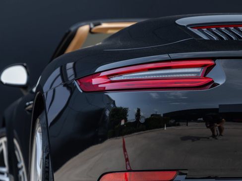Used 2017 Porsche 911 Carrera RWD image 15