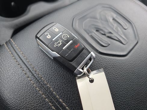 Used 2020 RAM 3500 Laramie w/ Night Edition image 35