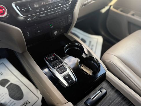 Used 2016 Honda Pilot Touring image 31