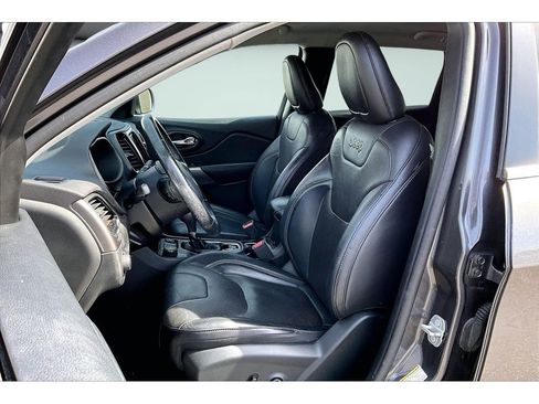 Used 2019 Jeep Cherokee Limited AWD/4WD image 21