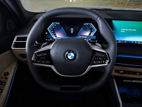 Used 2026 BMW 330i xDrive Sedan w/ Premium Package image 14