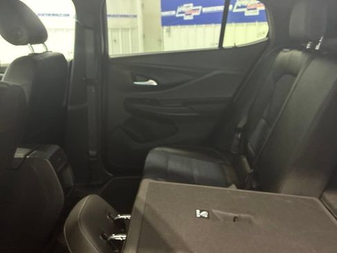 Used 2025 Buick Envista Preferred FWD image 29