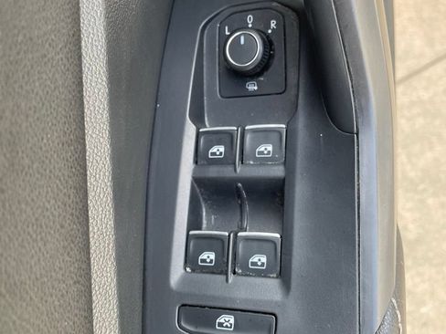 Used 2025 Volkswagen Jetta S FWD image 16