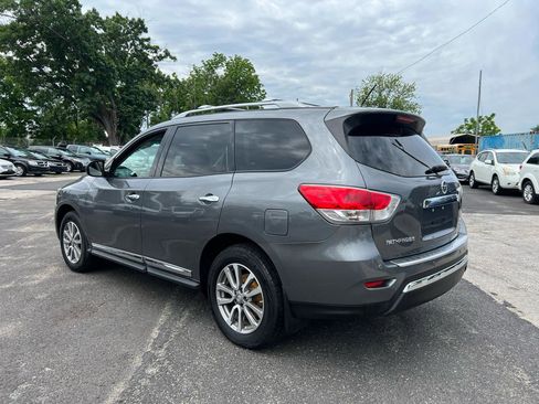Used 2015 Nissan Pathfinder SL AWD/4WD image 6