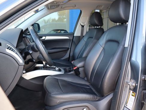 Used 2017 Audi Q5 2.0T Premium Plus w/ Technology Package image 8