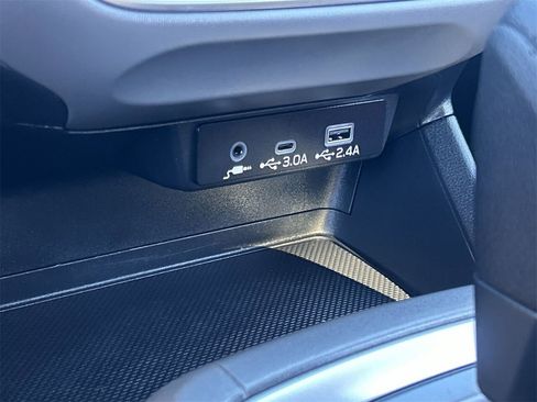 Certified 2025 Subaru Crosstrek 2.0i Premium image 25