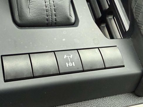 Used 2024 Toyota Tacoma TRD Off-Road image 24