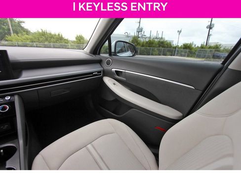 Certified 2025 Hyundai Sonata SE FWD image 11
