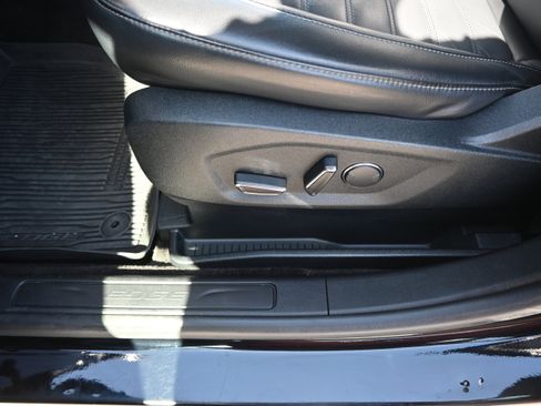 Used 2017 Ford Edge SEL w/ Equipment Group 201A image 24