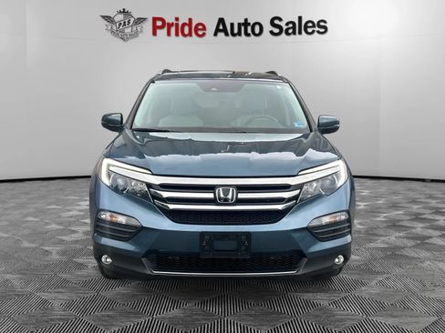 Used 2018 Honda Pilot Touring image 2