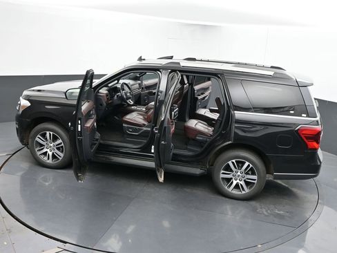 Used 2024 Ford Expedition Limited AWD/4WD image 70