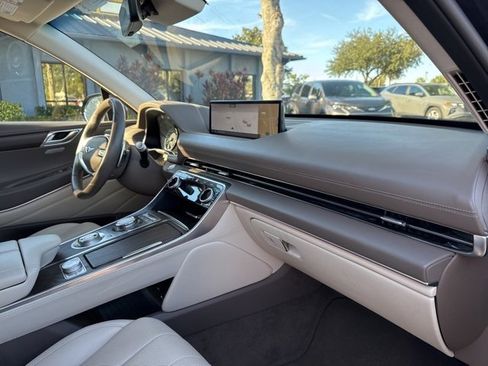 Used 2024 Genesis GV80 2.5T image 10
