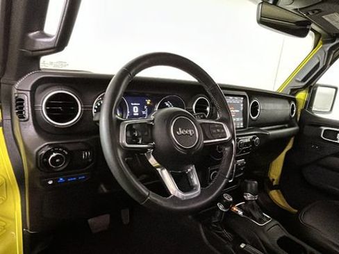 Used 2023 Jeep Wrangler Unlimited Sahara w/ Cold Weather Group AWD/4WD image 12
