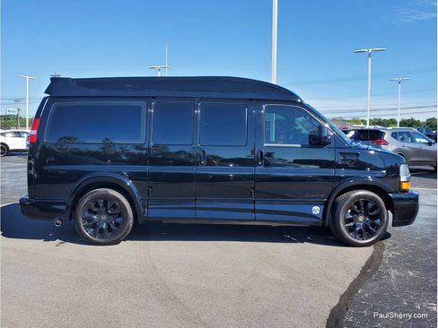 Used 2025 Chevrolet Express 2500 w/ Driver Convenience Package RWD image 11