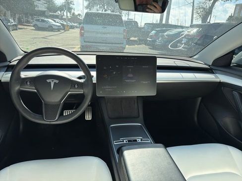 Used 2022 Tesla Model 3 Performance image 8