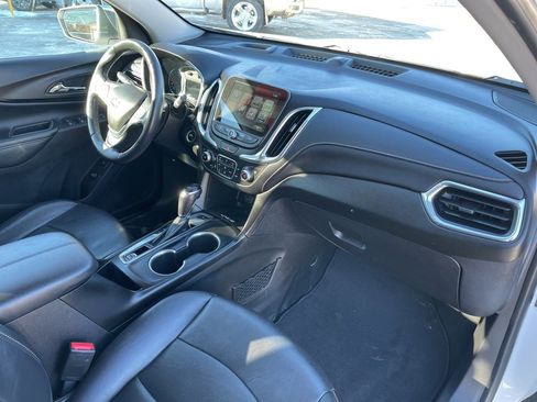 Used 2018 Chevrolet Equinox Premier image 19