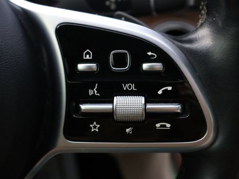 Used 2019 Mercedes-Benz E 300 image 26