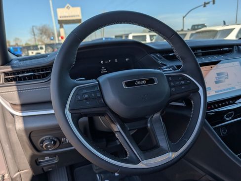 New 2026 Jeep Grand Cherokee Limited AWD/4WD image 20