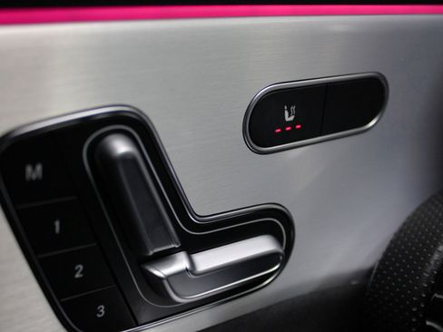 Used 2023 Mercedes-Benz CLA 250 4MATIC image 38