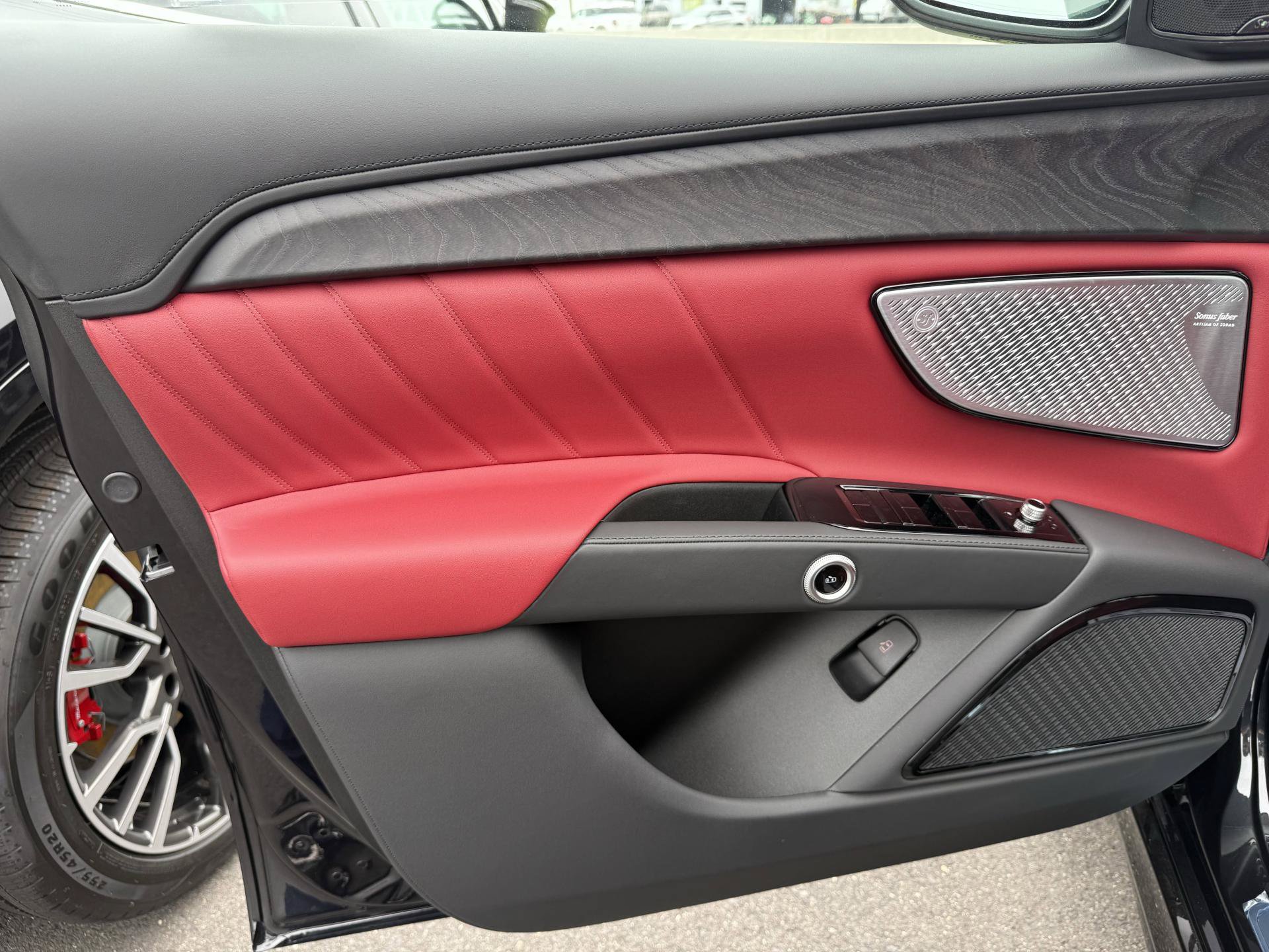 Used 2025 Maserati Grecale GT AWD/4WD image 3