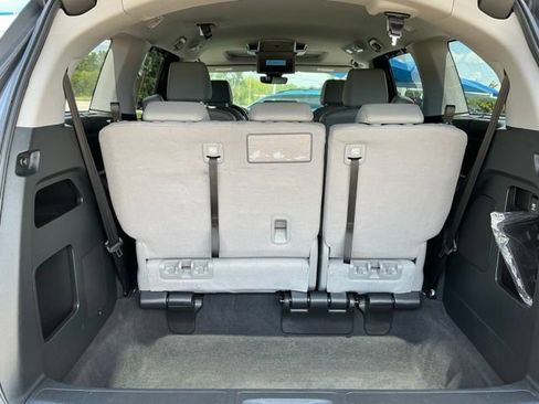 Certified 2024 Honda Odyssey Touring image 6