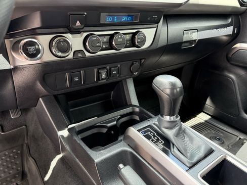 Used 2023 Toyota Tacoma SR5 AWD/4WD image 20