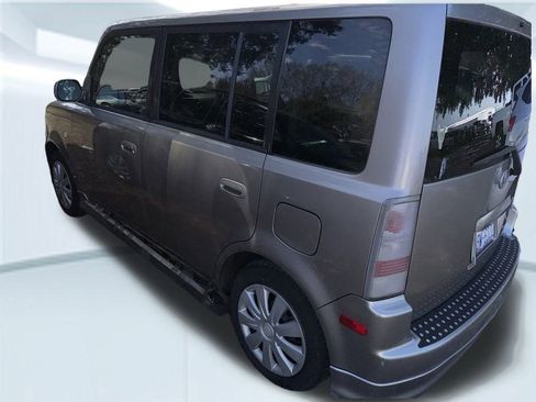 Used 2004 Scion xB Base image 11