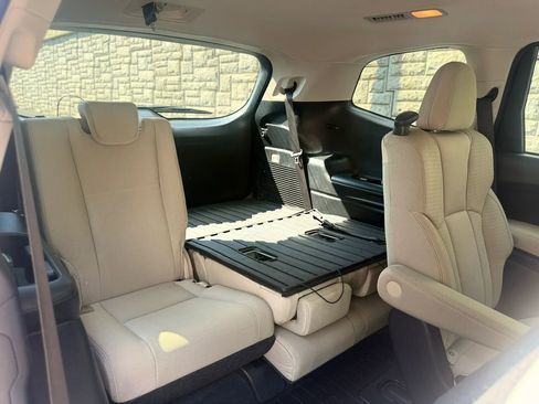 Used 2021 Subaru Ascent Premium w/ Convenience Package AWD/4WD image 32