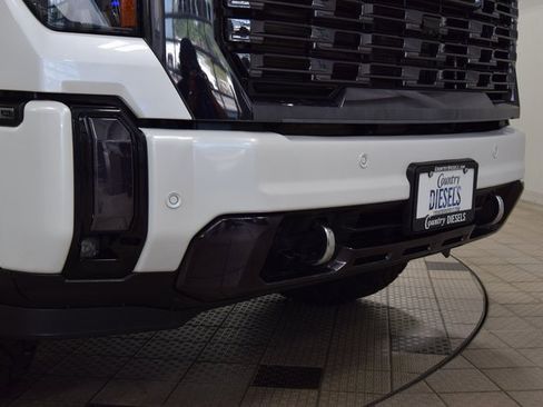 Used 2024 GMC Sierra 2500 Denali Ultimate image 11