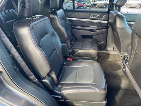 Used 2018 Ford Explorer Sport w/ Equipment Group 401A AWD/4WD image 26