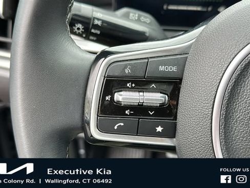 Certified 2024 Kia Sorento S w/ Panoramic Sunroof Package AWD/4WD image 13