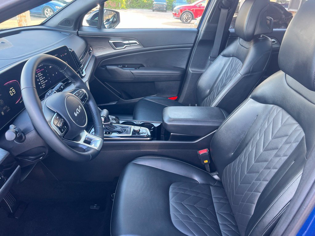 Certified 2025 Kia Sportage X-Line w/ Premium Package AWD/4WD image 4
