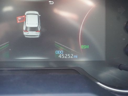 Certified 2024 Toyota RAV4 XLE FWD image 23