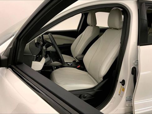 Used 2023 Ford Mustang Mach-E Premium image 13