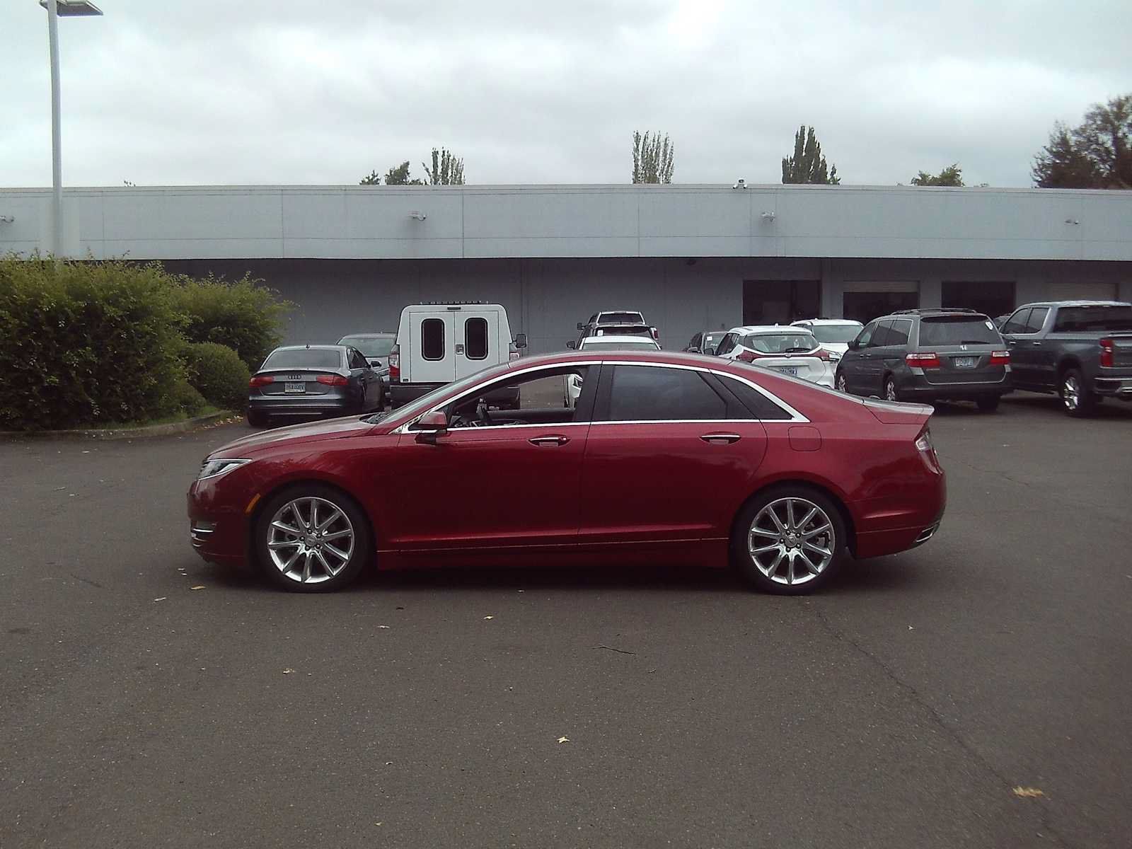 Used 2016 Lincoln MKZ Hybrid w/ Equipment Group 600A Reserve FWD image 2