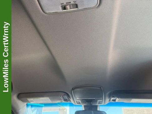 Used 2022 Toyota Camry SE w/ Carpet Mat Package (TMS) FWD image 15
