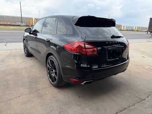 Used 2014 Porsche Cayenne S image 29