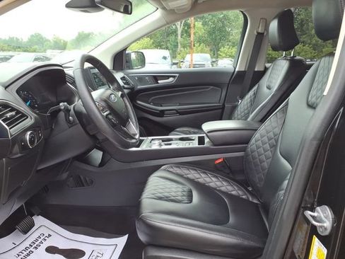 Certified 2023 Ford Edge Titanium AWD/4WD image 12