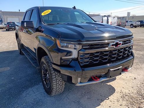 Used 2022 Chevrolet Silverado 1500 ZR2 AWD/4WD image 3