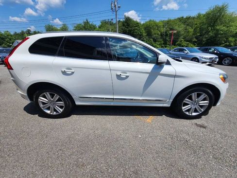 Used 2016 Volvo XC60 T6 w/ Protection Package AWD/4WD image 4
